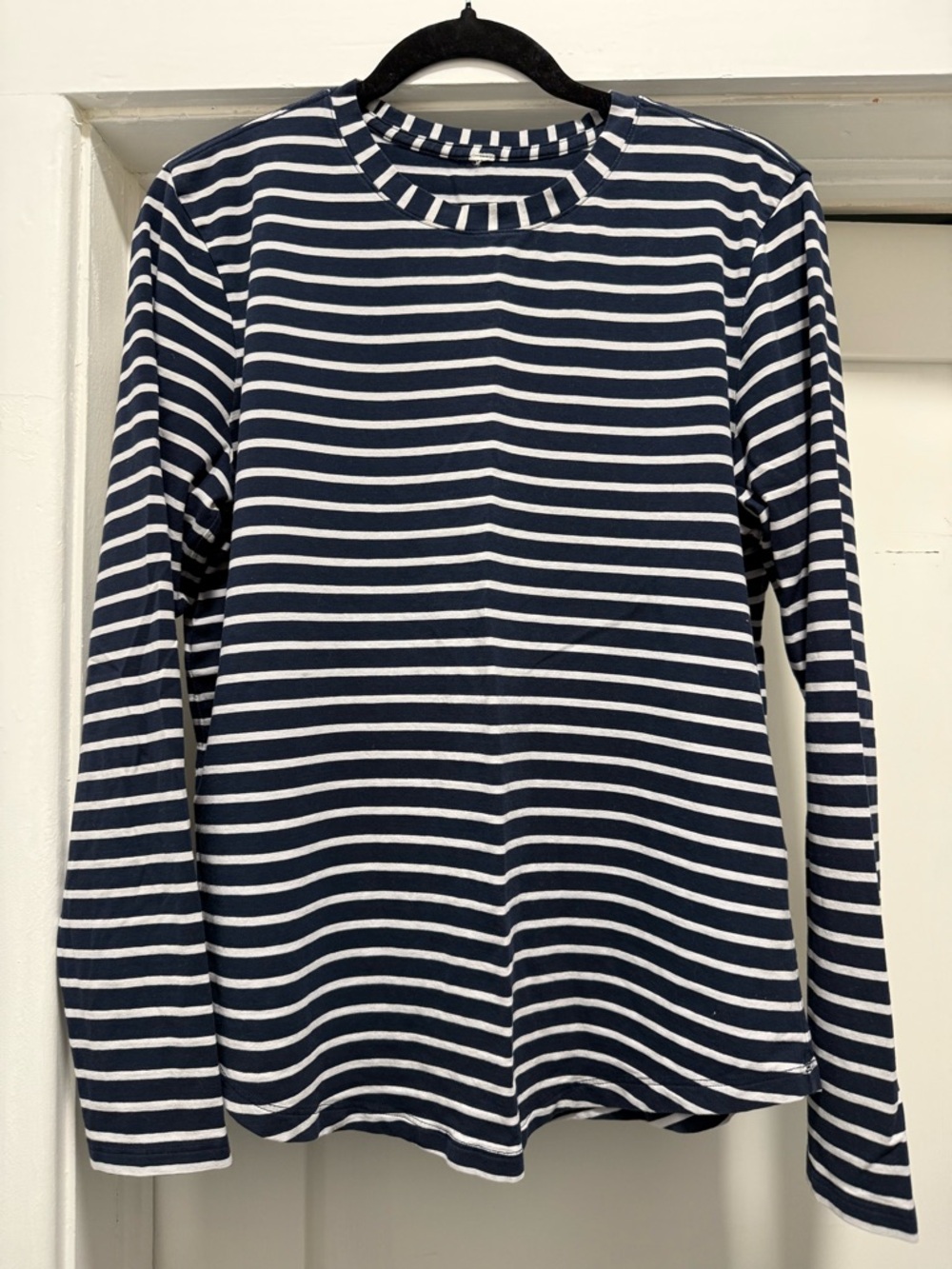 Lululemon Long Sleeve, Navy.